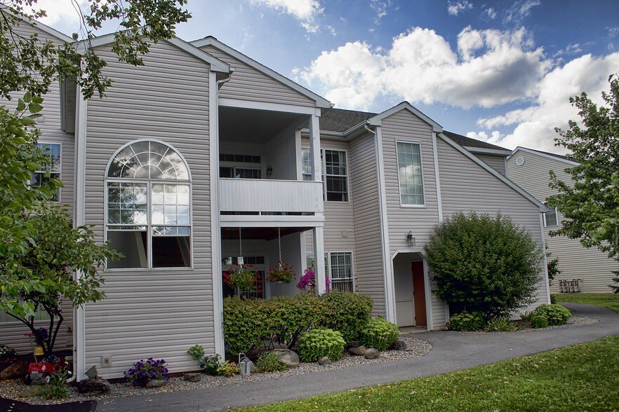 Plaza East/Summerhill Townhouses Ithaca, NY Apartment Finder