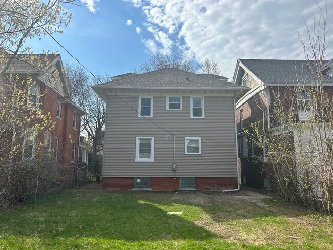 Building Photo - 81 Woodland St