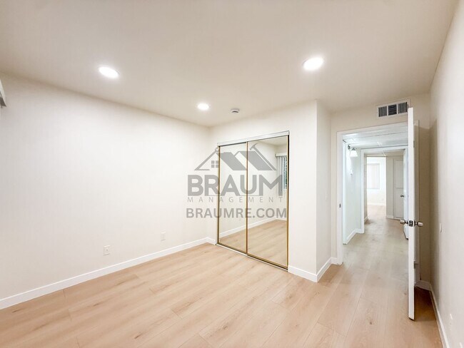 Building Photo - 11839 Burbank Blvd