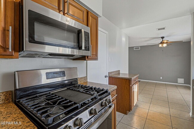 Building Photo - 5934 Flounder Dr