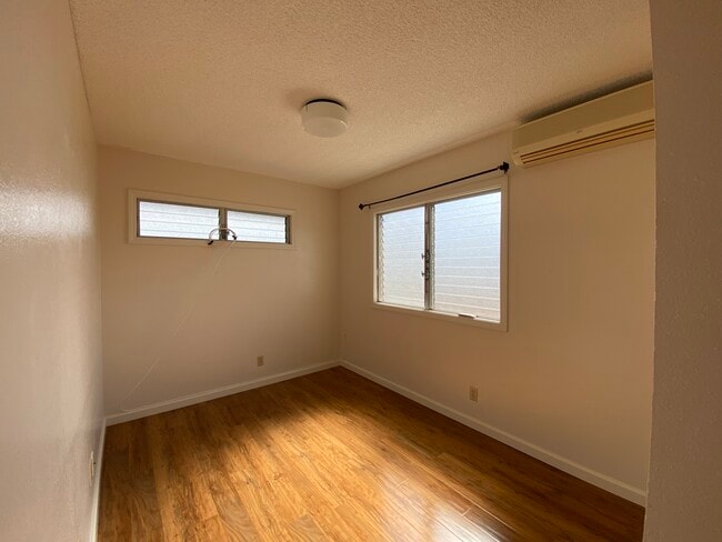 Building Photo - 95-696-696 Makaiolani St