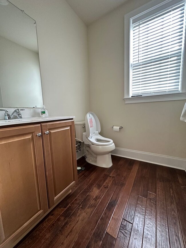 Building Photo - 124 Odyssey Dr