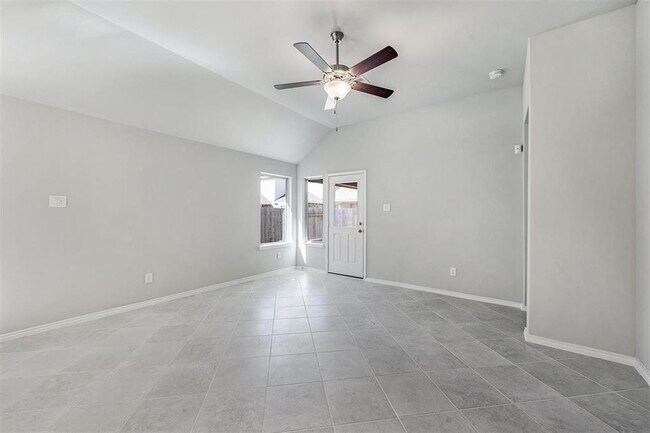 Building Photo - 5018 Mint Orchard Dr