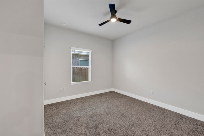 Building Photo - 4 Bedroom Home Near NAS Pensacola