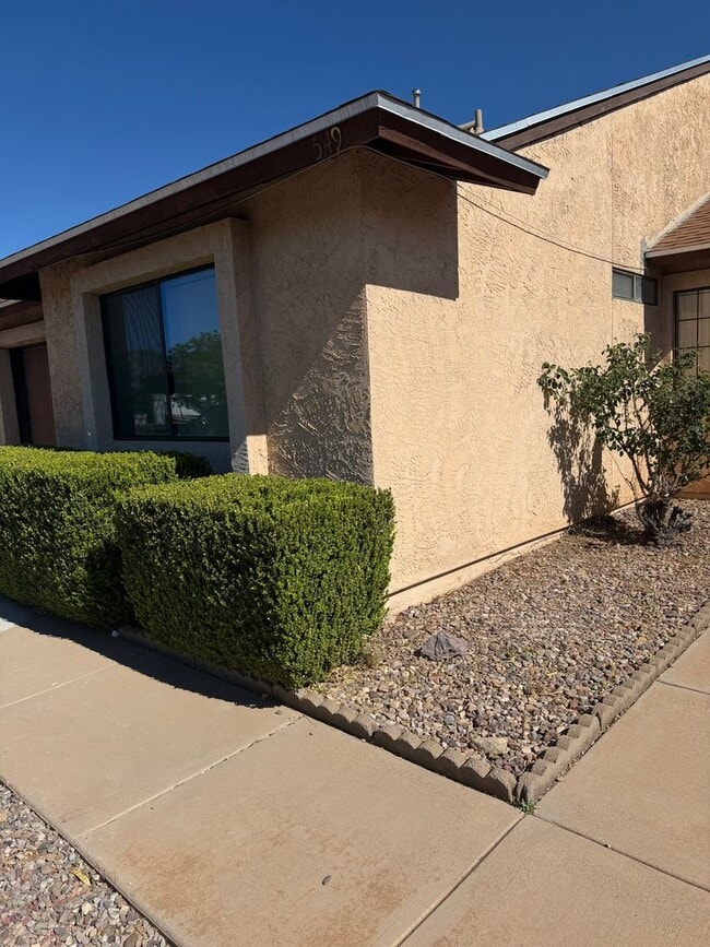 Building Photo - Updated 2 Bedroom 2 Bath with Office Near Fort Huachuca