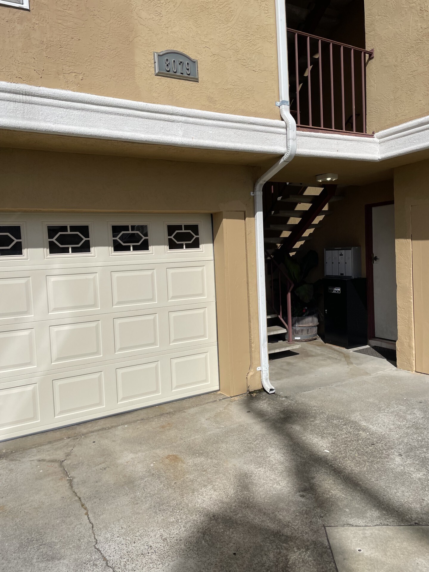 Building Photo - 8079 Greenridge Dr