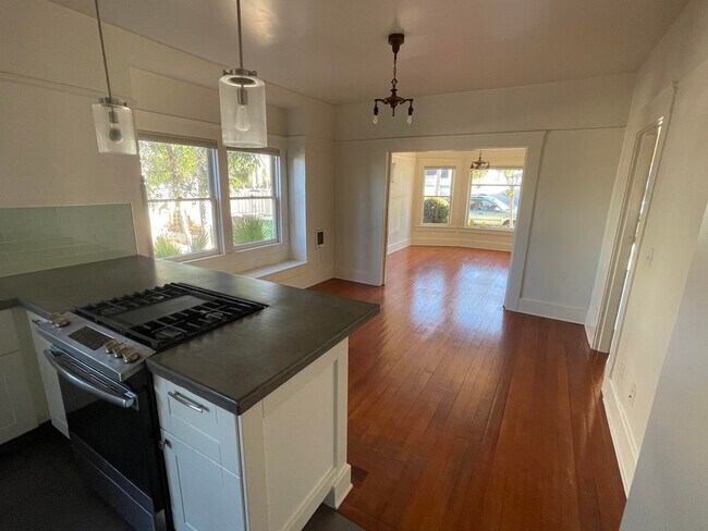 Building Photo - 1234 24th St