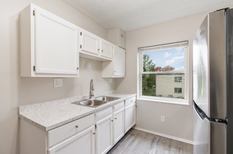 Building Photo - 566 Glenwood Ave