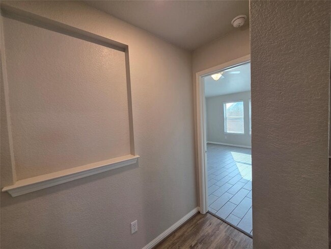 Building Photo - 19024 Kimberlite Dr