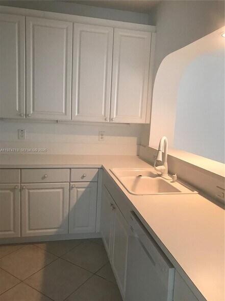 Building Photo - 10770 NW 66th St