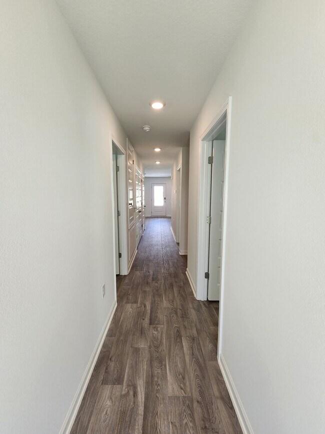 Building Photo - New 3/2 with fenced yard in Foley