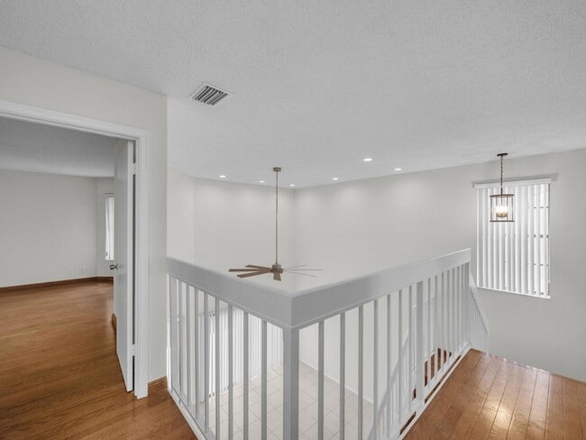 Building Photo - 1744 Shoreside Cir