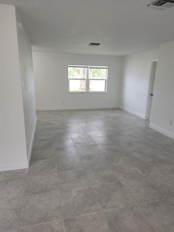 Building Photo - 1605 Providence Blvd