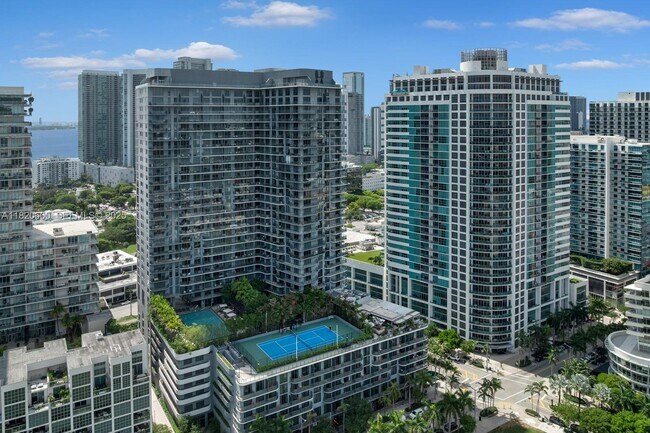 Building Photo - 121 NE 34th St