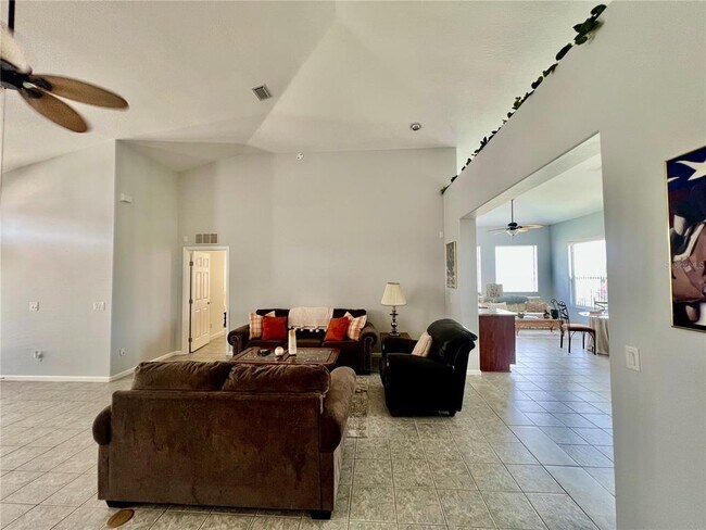 Building Photo - 2515 NW 53rd Ave Rd