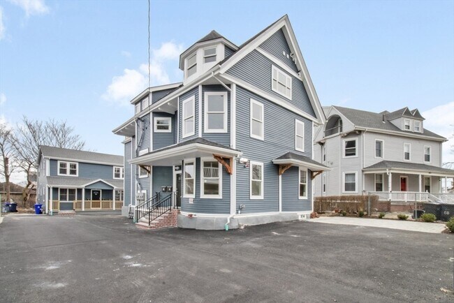 Building Photo - 66 Stanley St