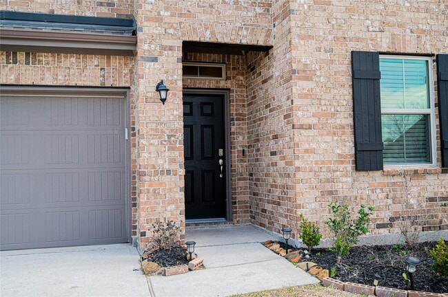 Building Photo - 10730 Nathaniel Valley Path