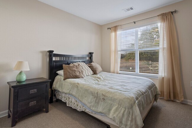 Building Photo - WATERFRONT LIVING! BEAUTIFULLY APPOINTED CONDO ON THE BAYOU IN OS SCHOOL DIST - FULLY FURNISHED