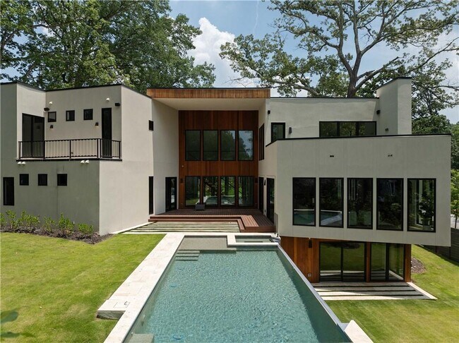 Building Photo - 3566 Cantrell Rd NE