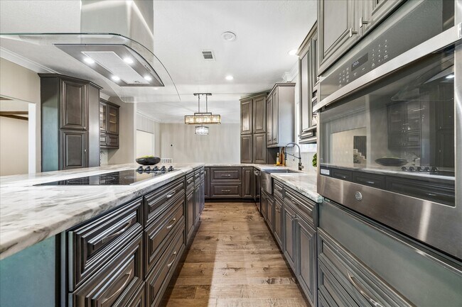 Building Photo - 1030 Crossroads Dr