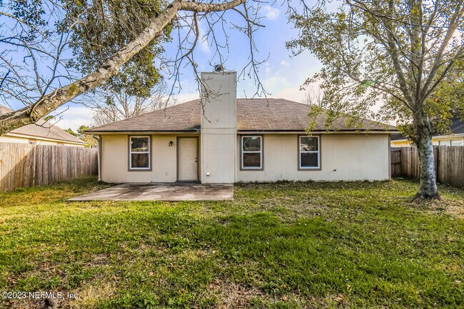 Building Photo - 12290 Cobblefield Cir N