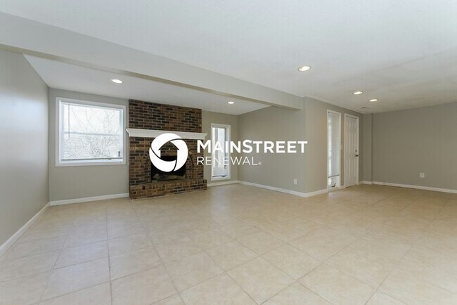 Building Photo - 5 Bedroom Pet-Friendly Home in Kansas City...