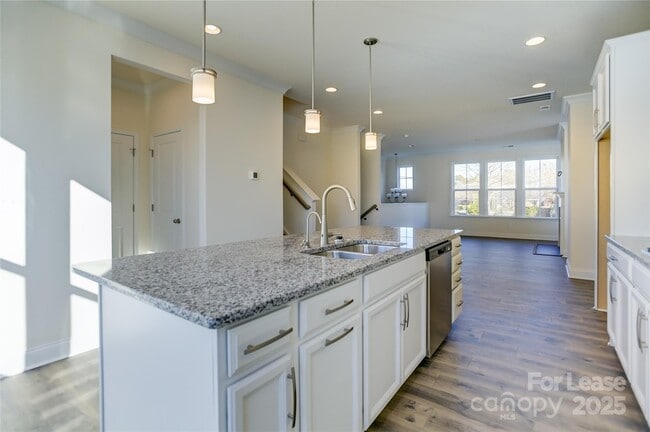 Building Photo - 14104 Loyola Ridge Dr