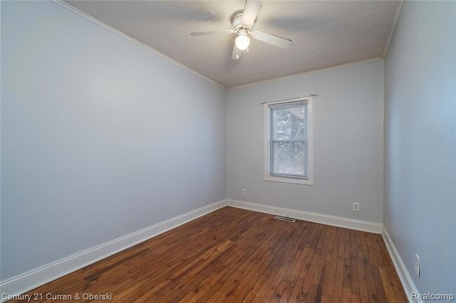 Building Photo - 23141 Harding Ave