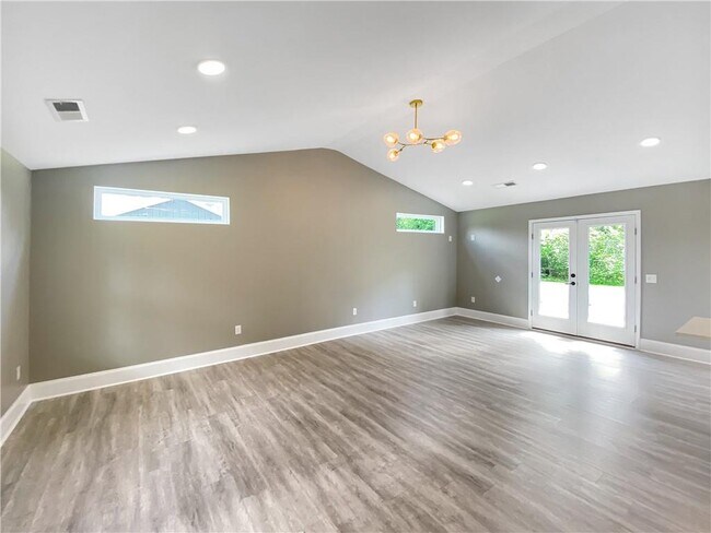 Building Photo - 157 Cedarcrest Dr
