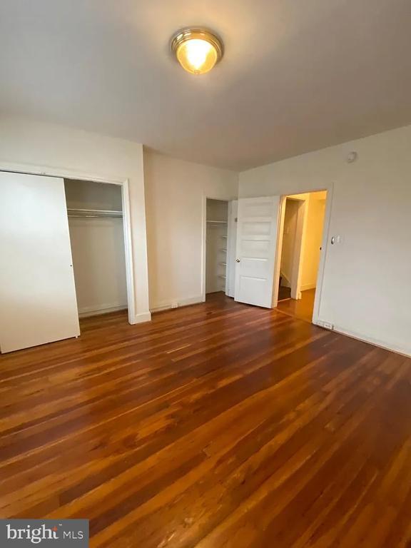Building Photo - 316 S 43rd St