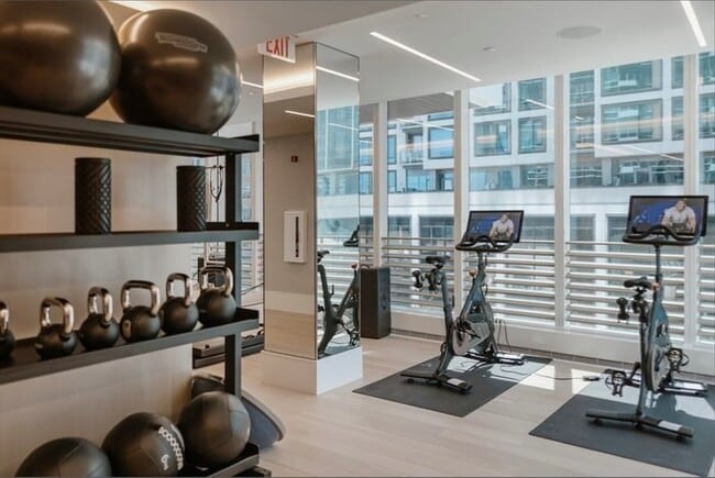 Building Photo - 150 Seaport Blvd