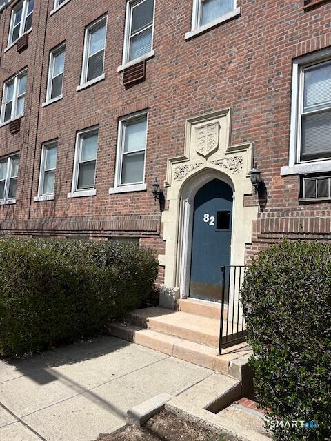 Building Photo - 86 Grove St