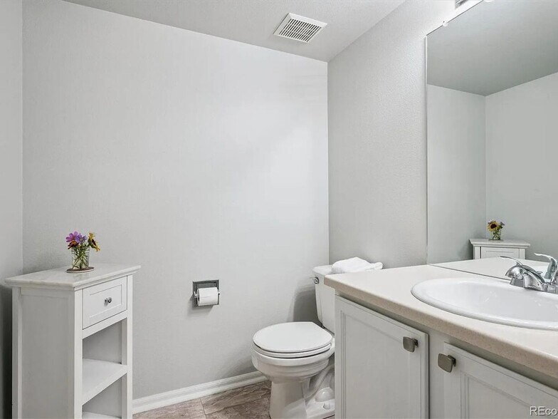 Building Photo - 1162 E 130th Ave