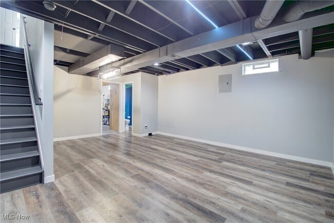 Building Photo - 2494 W 7th St