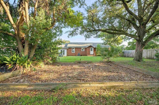 Building Photo - 1410 W Gregory St