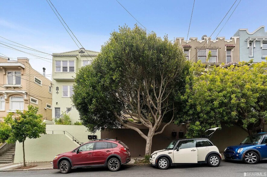 Building Photo - 109 Caselli Ave