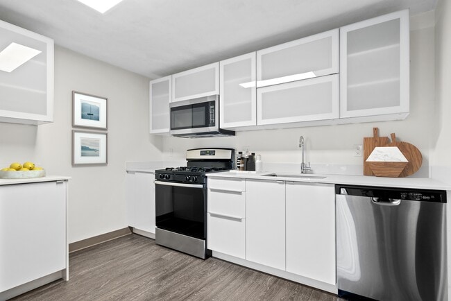 Kitchen - 1 Darling Apartments
