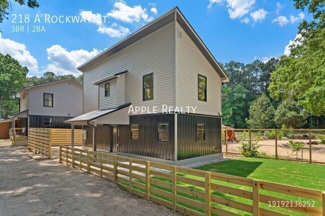 Building Photo - 218 W Rockway St
