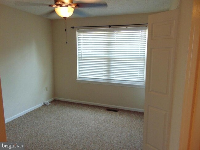 Building Photo - 6638 Antelope Ct