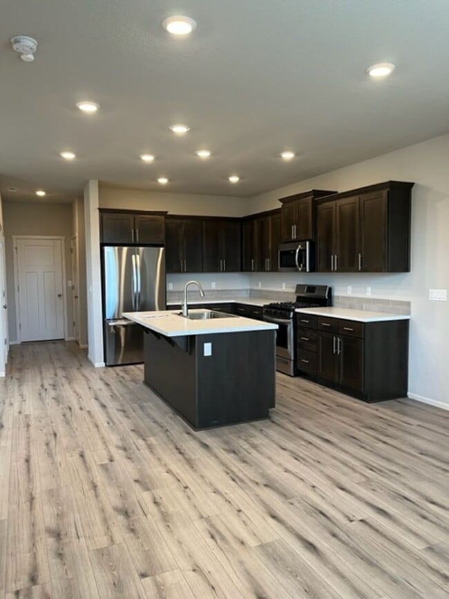Building Photo - 3 Bedroom / 2.5 Bath Home McMinnville