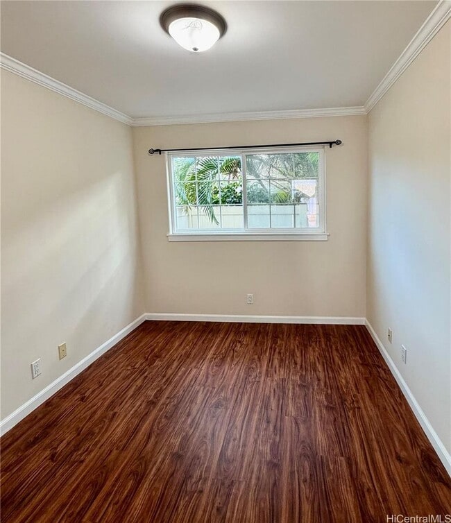 Building Photo - 2 bedroom, 1 bath in Kaimuki!