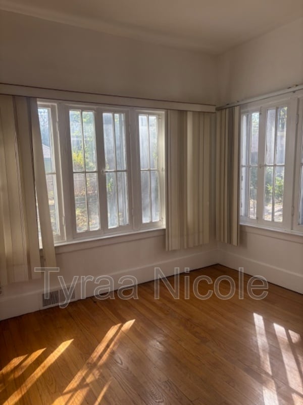 Building Photo - 4235 Glendale Ave