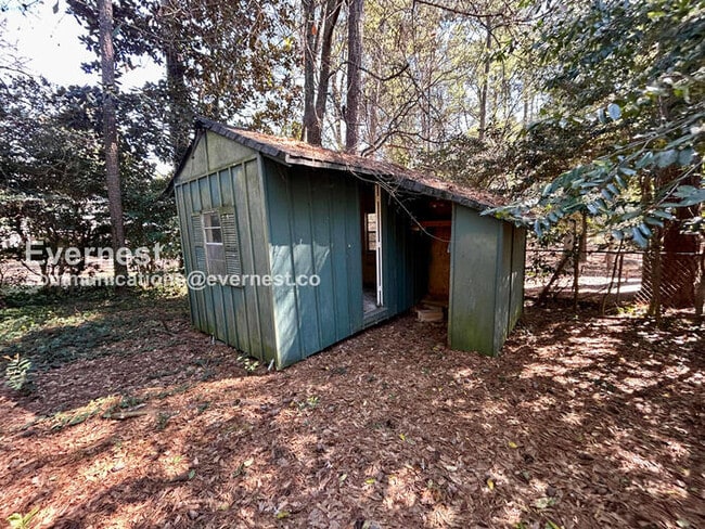 Building Photo - 3 Bed, 2.5 Bath Home with Fenced Yard & Garage / Pet-Friendly / Coming Soon!