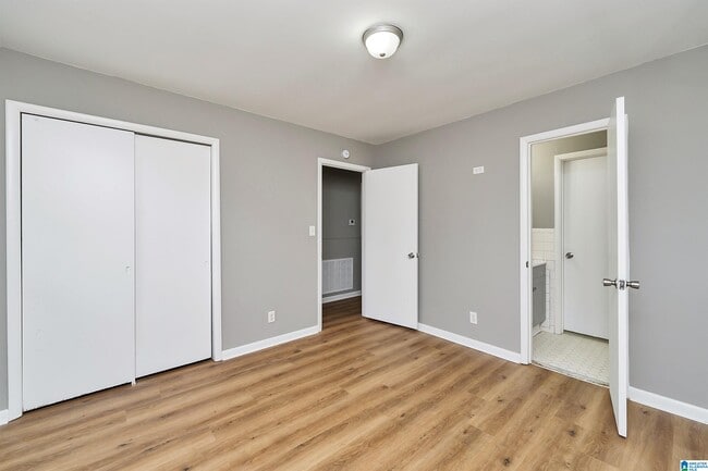 Building Photo - 236 Clifton St