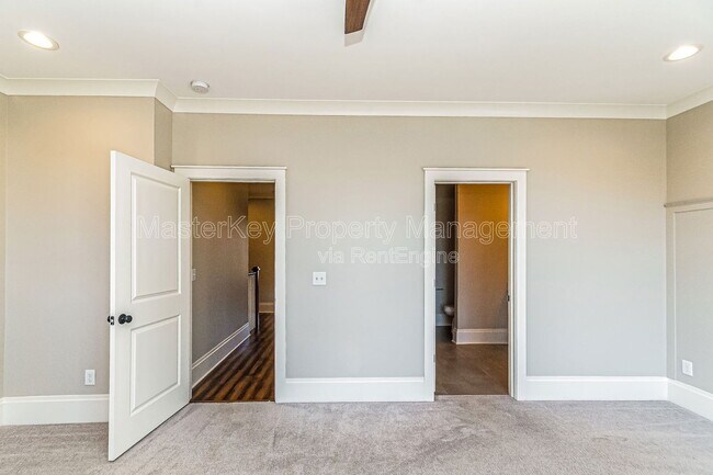 Building Photo - 290 Spring Ave