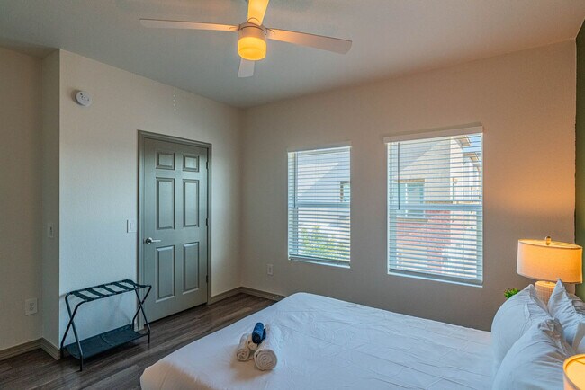 Building Photo - 9600 W Georgia Ave