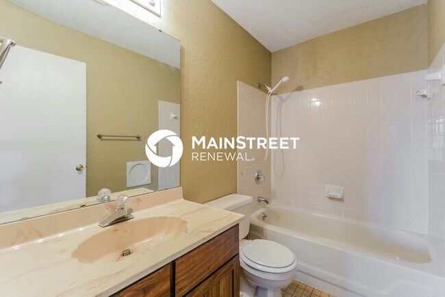 Building Photo - 3 Bedroom Pet-Friendly Home in ST PETERS, ...