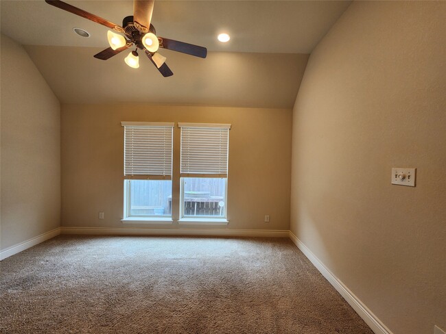 Building Photo - 27123 Bunker Bluff Ct