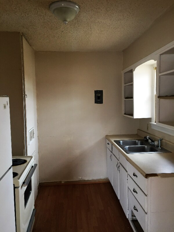 Building Photo - 803 N 11th St