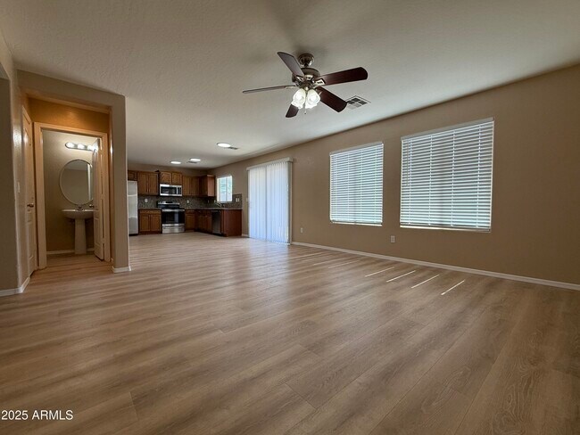 Building Photo - 1821 W Desert Mountain Dr